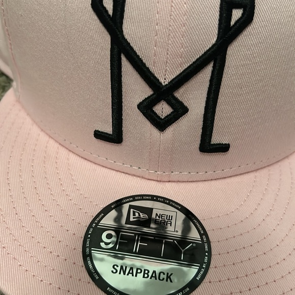 Inter Miami hat - Picture 2 of 4
